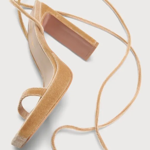 ✨BNWT - Lulus Guesty Champagne Velvet Lace-Up High Heel Sandals - size 8… - Picture 4 of 5